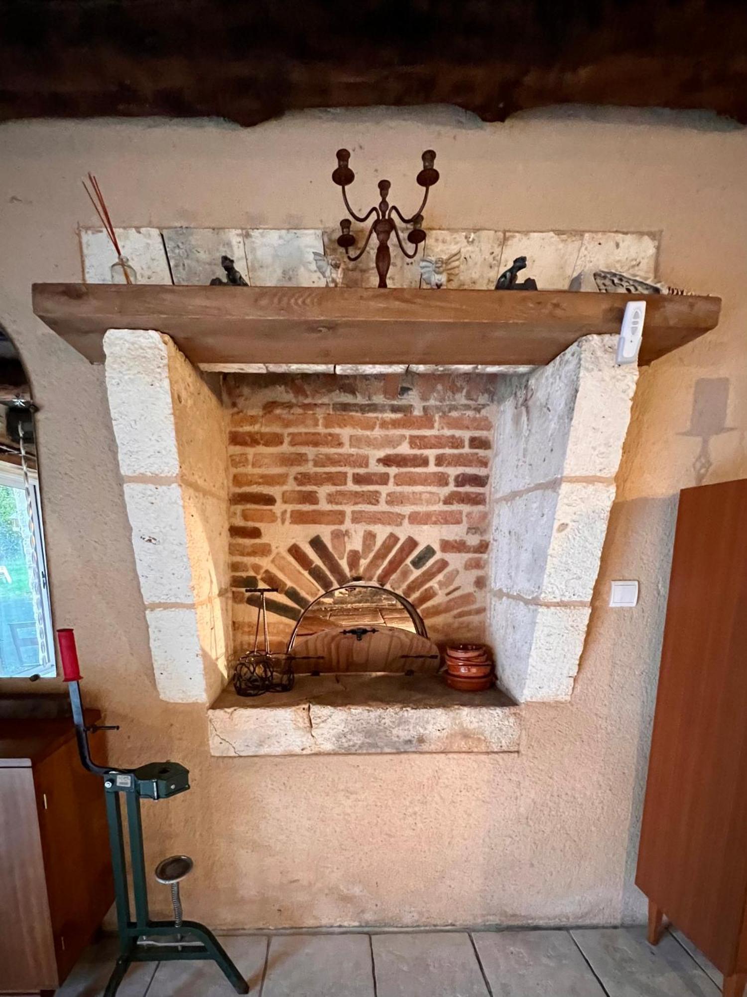 Ferme Gite Le Coeur Des Petits Chenes Saint-Pierre-de-Côle Esterno foto