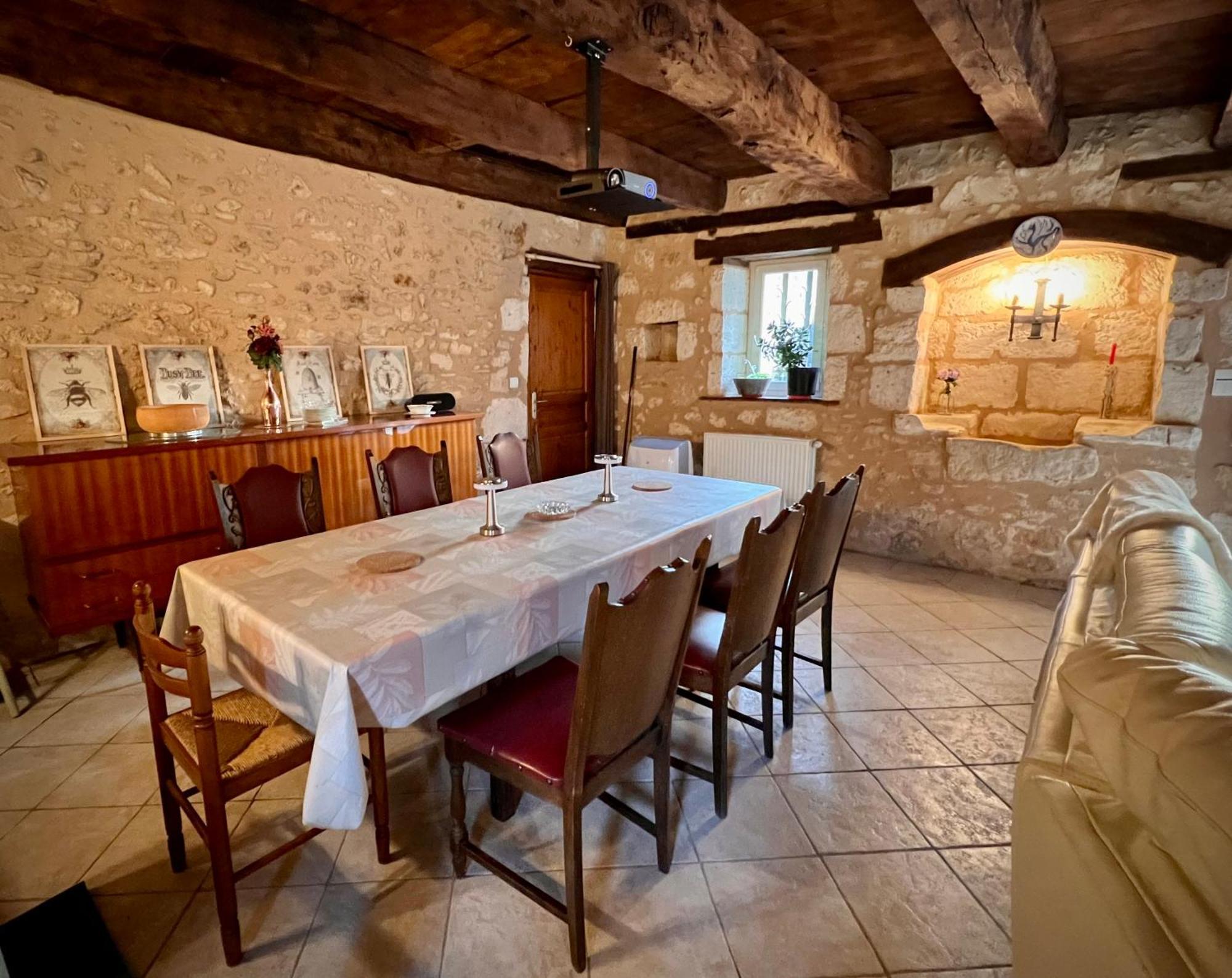 Ferme Gite Le Coeur Des Petits Chenes Saint-Pierre-de-Côle Esterno foto